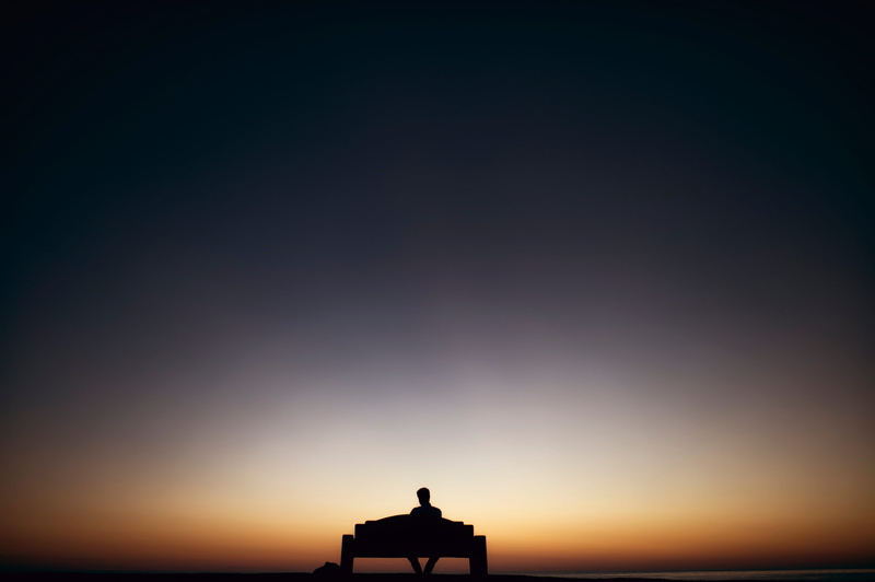 silhoutte, person, scenics - nature, beauty in nature, sky, tranquility, alone, sit, 4K, water, twilight, no people, nature, photo, bench, siting, dusk