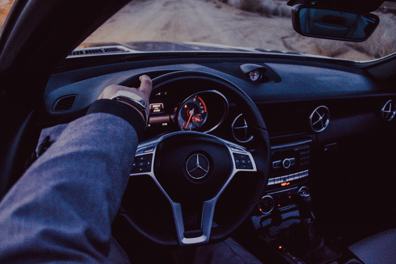 mode of transportation, steering, human body part, mercedes benz, black, mercedes, speedometer, windshield, holding, 4K, person, driving, dashboard, car interior