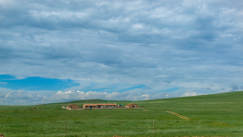 cloud - sky, landscape, non-urban scene, house, tranquil scene, environment, 5K, no people, prairie, plant, green color, architecture, clouds, field, outdoors