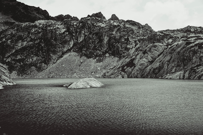 water, non-urban scene, tranquility, eroded, mountain, cold temperature, rock formation, chamonix, france, scenics - nature, lac blanc, 5K, nature, sky