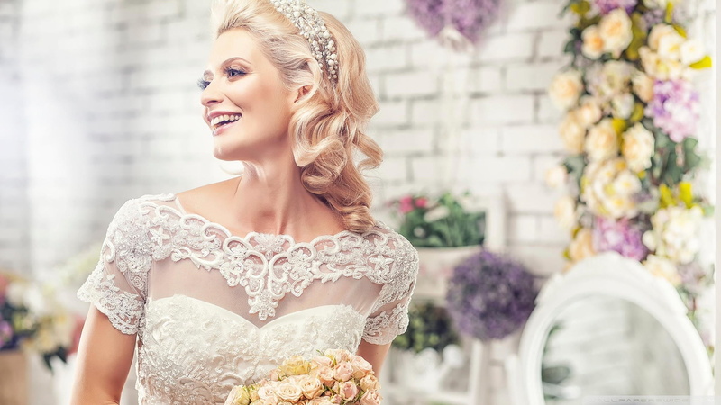 beautiful people, event, celebration, one person, flower arrangement, hair, wedding dress, weddings, flowering plant, beauty, blond hair, emotion, smiling