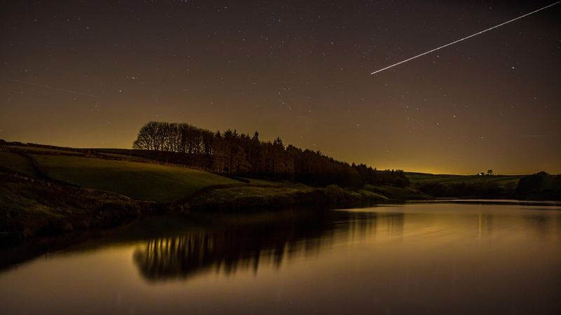 tranquility, star field, sky, shooting star, starfall, night sky, outdoors, river, tranquil scene, lake, meteor, no people, darkness, waterfront, 4K, star shedding