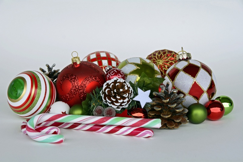 bauble, pine cones, studio shot, celebration, ornate, balls, cone, striped, holiday - event, white, christmas motif, 4K, christbaumkugeln, merry christmas