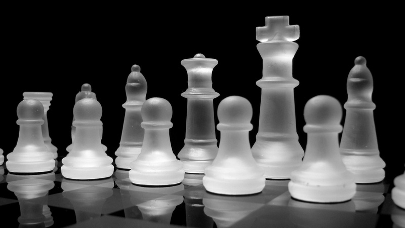digital art, glass, chess, monochrome, black background, reflection, checkered, 3D, white, glowing, black, board games, 1080P