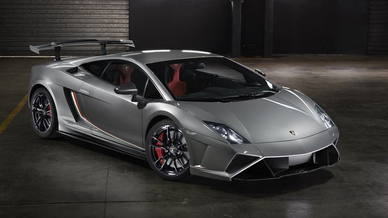 wealth, gallardo, night, land vehicle, showroom, motor vehicle, indoors, black color, sports car, mode of transportation, luxury, stationary, modern, flooring