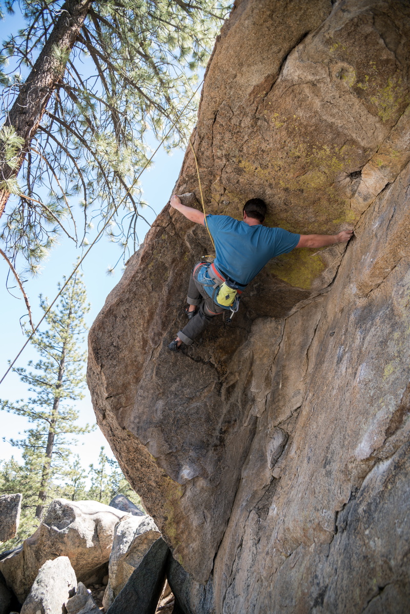 rock, travel, one person, rock - object, leisure activity, lifestyles, people, real people, rock climbing, effort, extreme sports, risk, climbon, rock formation