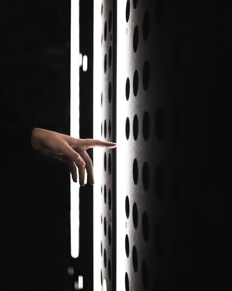 4K, close-up, creative, crime, adult, one Person, human Hand, hand, bokeh, night, low, females, caucasian Ethnicity, light, white, men, wall, screen saver