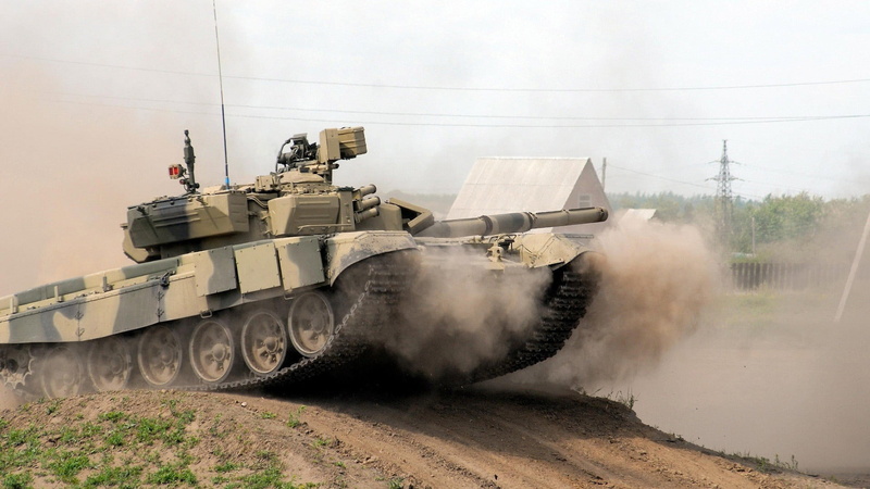 T-90, dust, military, tank, 1080P, on the move, gray, conflict, smoke - physical structure, nature, utility, trailer, fighting, armed forces, transportation