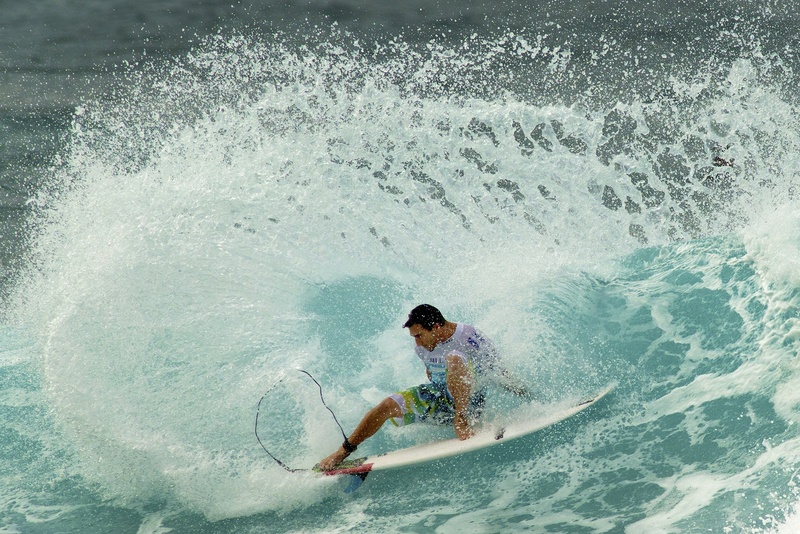 surfing, board, surfer, enjoyment, water, hawaii, power in nature, daytime, foam, banzai pipeline, balance, young, waterfront, extreme Sports, surf, men