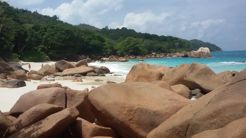 seychelles, land, sky, solid, outdoors, tree, cloud - sky, day, praslin, rock, tranquil scene, rocky coastline, 2K, no people, coastline, water, beach