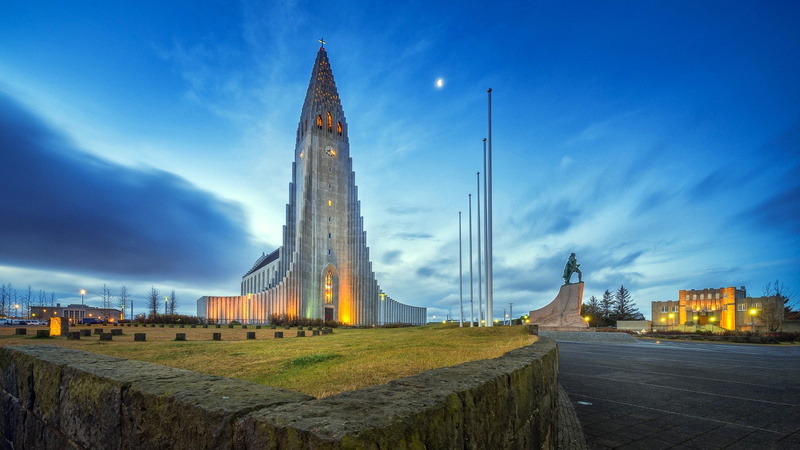 Iceland, grass, field, car, long exposure, Reykjavik, church, evening, modern, 1080P, city, trees, statue, lights, stones, clouds, building, cross, Moon