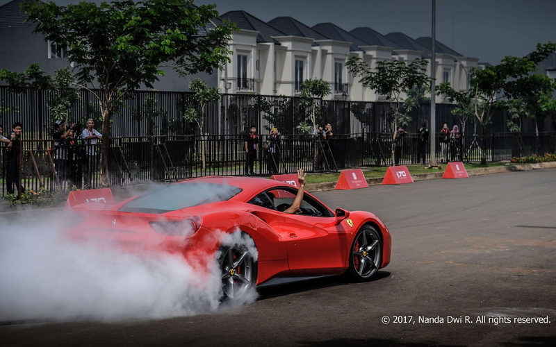 2K, land vehicle, auto racing, architecture, road, luxury, red, outdoors, automobile, ferrari burnout, f1, day, transportation, building exterior, speed