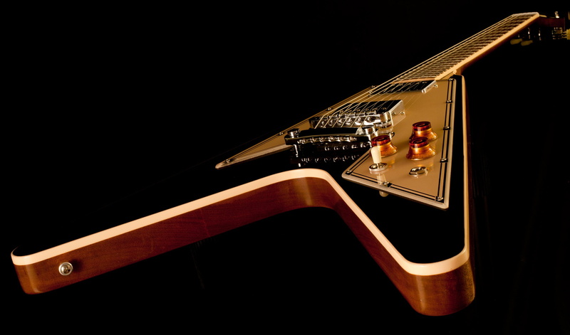flying v, guitar, gibson, case, Grif, strings, black background, electric guitar, 2K