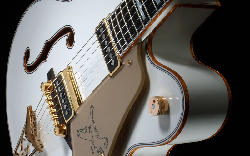 woodwind instrument, GUITAR, music, acoustic guitar, jazz, close-up, STRINGS, still life, musical equipment, GRIF, musical instrument, no people, wind instrument