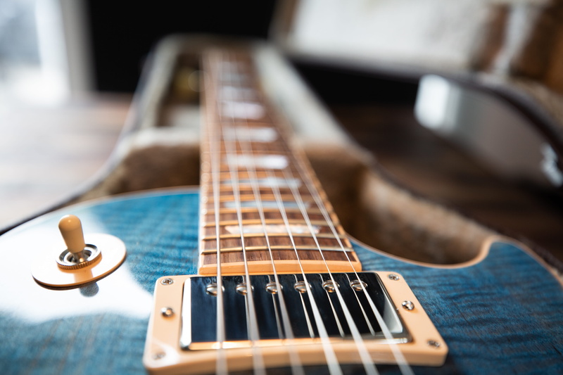 5K, fretboard, single object, string instrument, close-up, jazz, no people, leisure, chord, selective focus, string, electric guitar, arts culture and entertainment