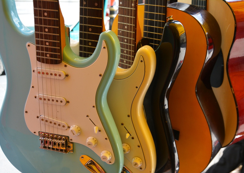 music, musical instruments, 4K, acoustic guitar, Instrument, yellow, electric guitar, Music, string, backgrounds, Guitars, playing, performing, fret, musical equipment