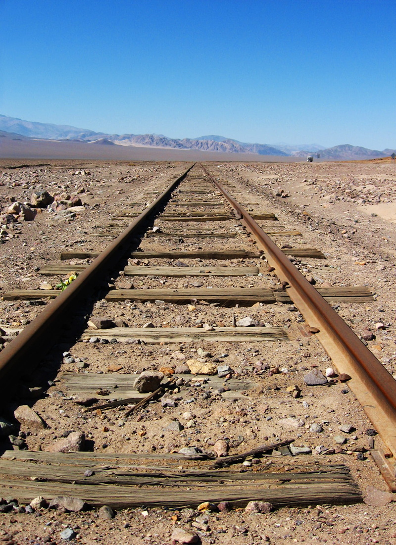 desierto, cielo, long, climate, train, land, desert, transportation, sky, ii región, vanishing point, diminishing perspective, rail transportation, landscape