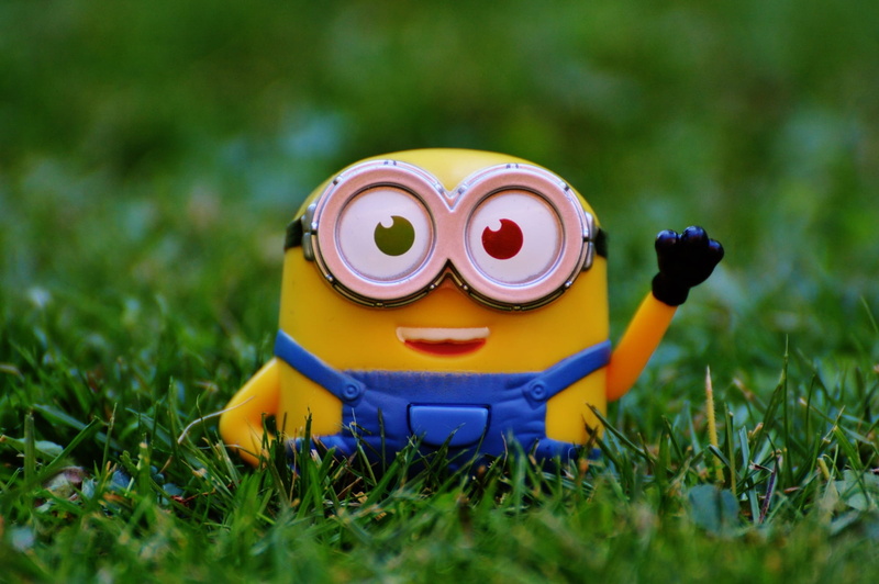 Figure, nature, anthropomorphic, close-up, plant, minion, representation, selective focus, children, Wave, outdoors, bob, day, Toys, green color, silver colored