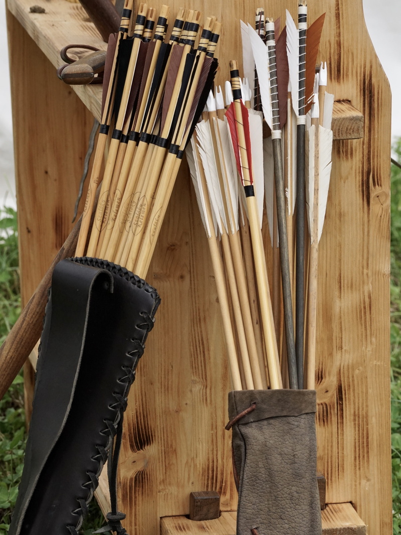 workshop, middle ages, equipment, close-up, indoors, shoot, art and craft, wood - material, quiver, objectives, large group of objects, table, traditionally