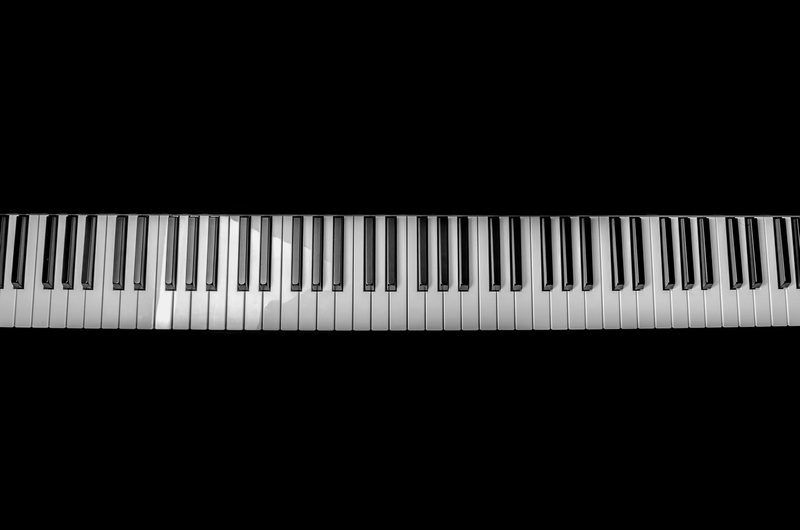 grunge, close-up, grand piano, retro, classic, performance, arts culture and entertainment, nobody, ivory, jazz, painting, black background, 1080P, copy space
