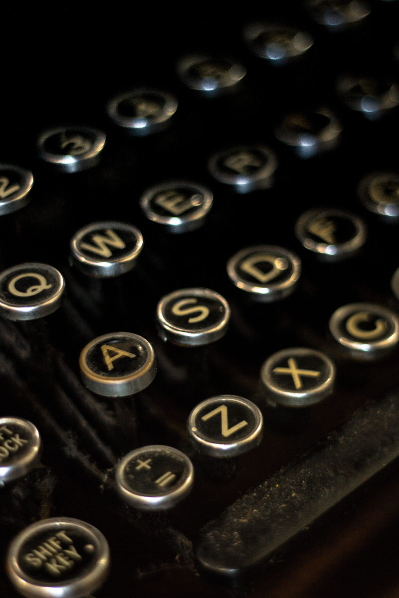 number, selective focus, old, still life, type, push button, retro, typewriter, backgrounds, communication, 5K, full frame, canon, keyboard, high angle view