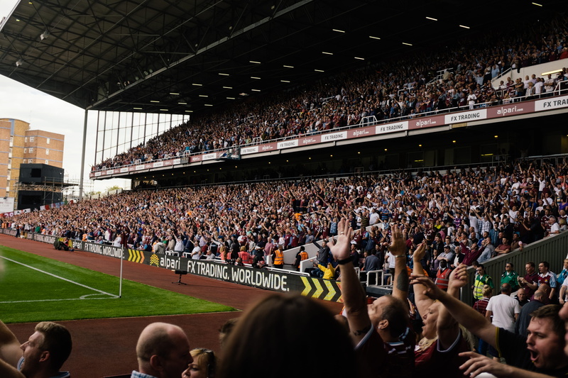 west ham, spectator, united, sport, london, women, baseball - sport, east london, sitting, 4K, boleyn ground, group of people, soccer, football, real people