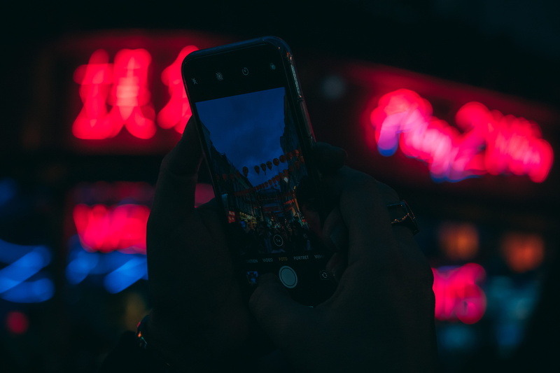 smart phone, crowd, connection, chinatown, light, communication, wireless technology, london, photography themes, iphone, united kingdom, activity, headshot