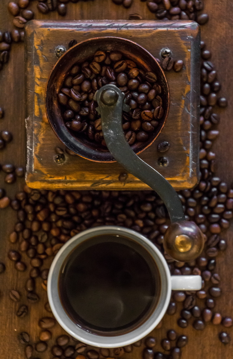 coffee, beans, 4K, coffee grinder, coffee - drink, brown, coffee cup, drink, directly above, stimulant, wood - Material, white, no people, coffee drink