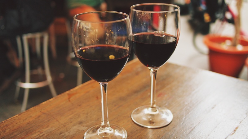 romantic, 2K, evening, romance, alcohol, love, meeting, winery, restaurant, drink, food and drink, freshness, photo, leisure, reflection, glass, dating