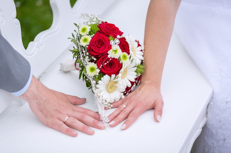 event, 4K, flower, hands, Wedding, plant, daisies, celebration, bouquet of flowers, bouquet, Love, human body part, adult, rose - flower, wedding ceremony