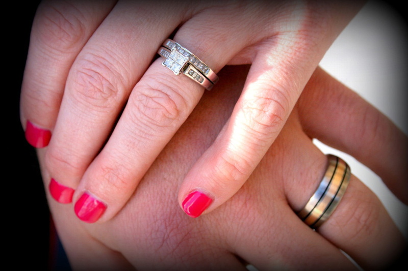red, groom, bride, ring, rings, woman, 1080P, people, finger, positive emotion, engagement, love, together, adult, manicure, diamond, human body part