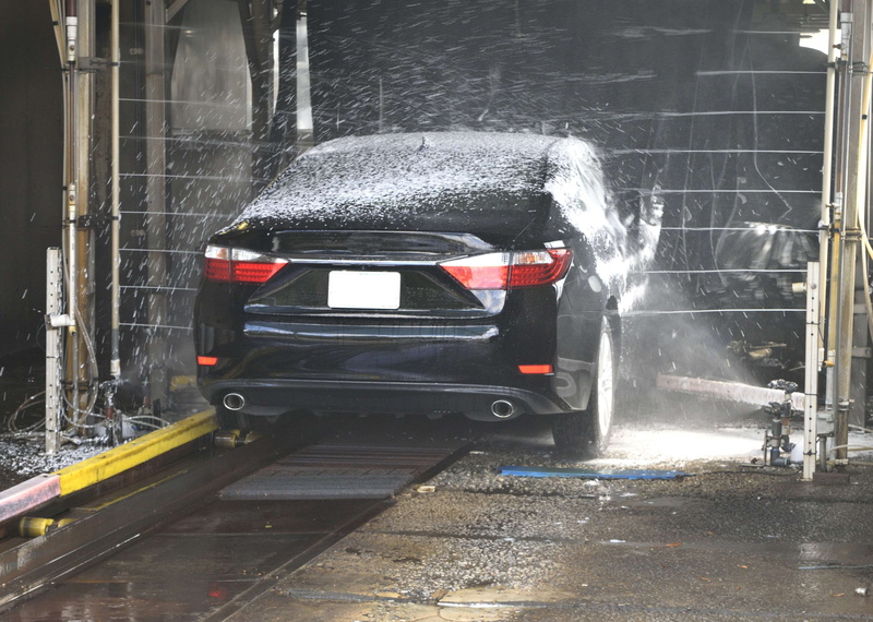 architecture, spray, outdoors, service, machine, soap, public transportation, transportation system, clean, action, motor vehicle, cleaning, street, carwash