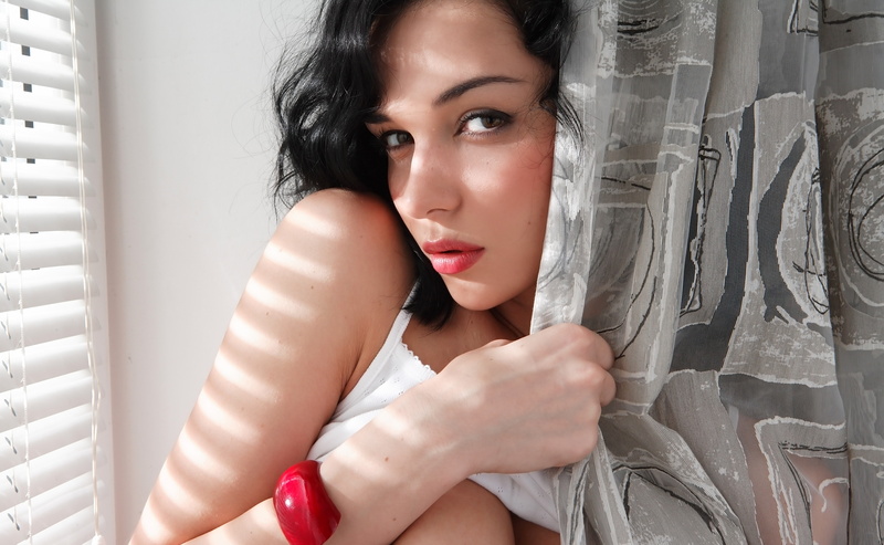 bracelet, Jenya D, 4K, look, girl, Eugene, brunette, blind, Katie Fey, Diordiychuk, brown-eyed