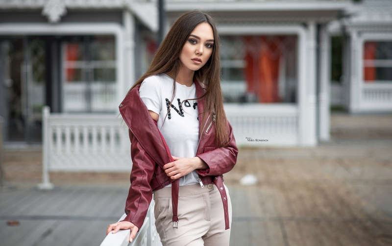 mouth, pants, lipstick, lips, girl, 2K, long hair, looking at camera, face, open mouth, straight hair, t-shirt, depth of field, leather jackets, photographer
