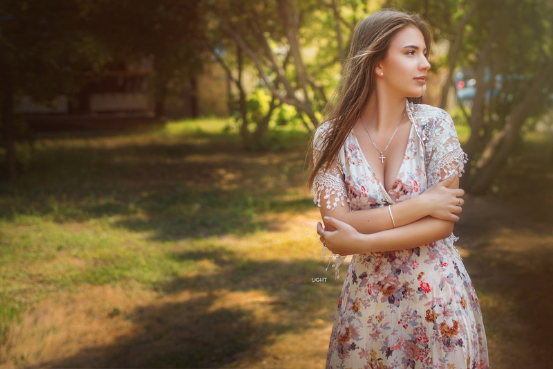 land, plant, young adult, beauty, tree, dress, cross, Veronica Bakutina, young women, 2K, one person, contemplation, hair, focus on foreground, real people