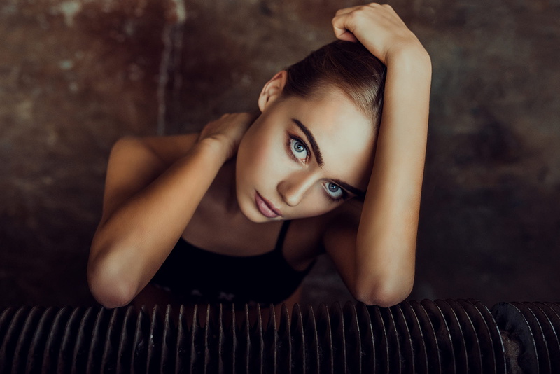 women, face, 1080P, portrait, black tops, bokeh, brunette, top view, blue eyes, tanned, Krzysztof Budych