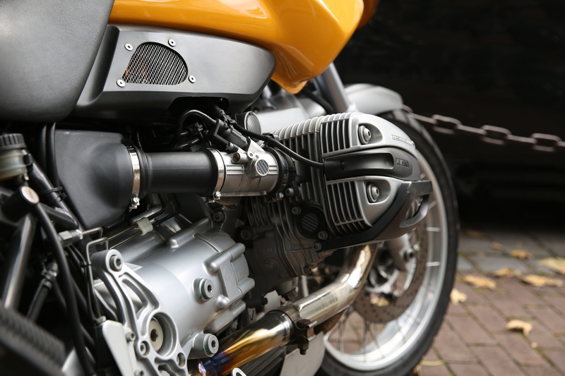 vehicle, engine, companions, mode of Transport, transportation, yellow, vehicle part, machine, tank, chain, 5K, day, tire, dynamics, metal, chrome, safety