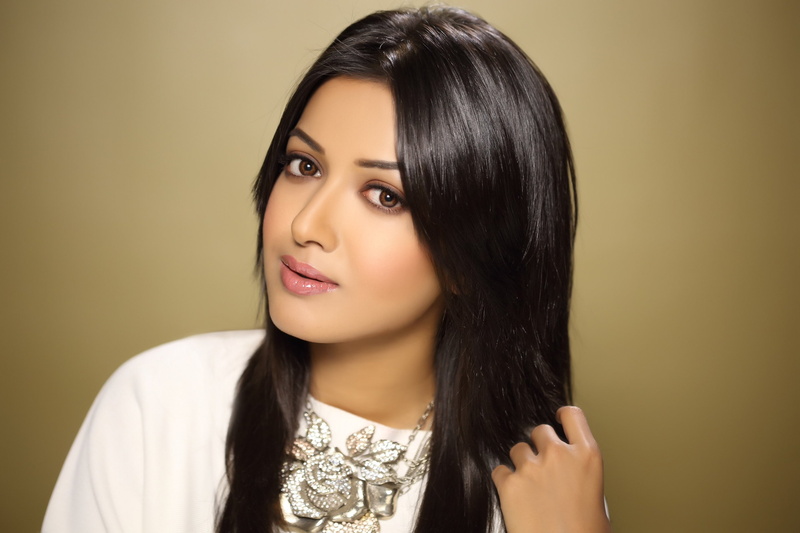 2K, Catherine Tresa, Bollywood, Actresses