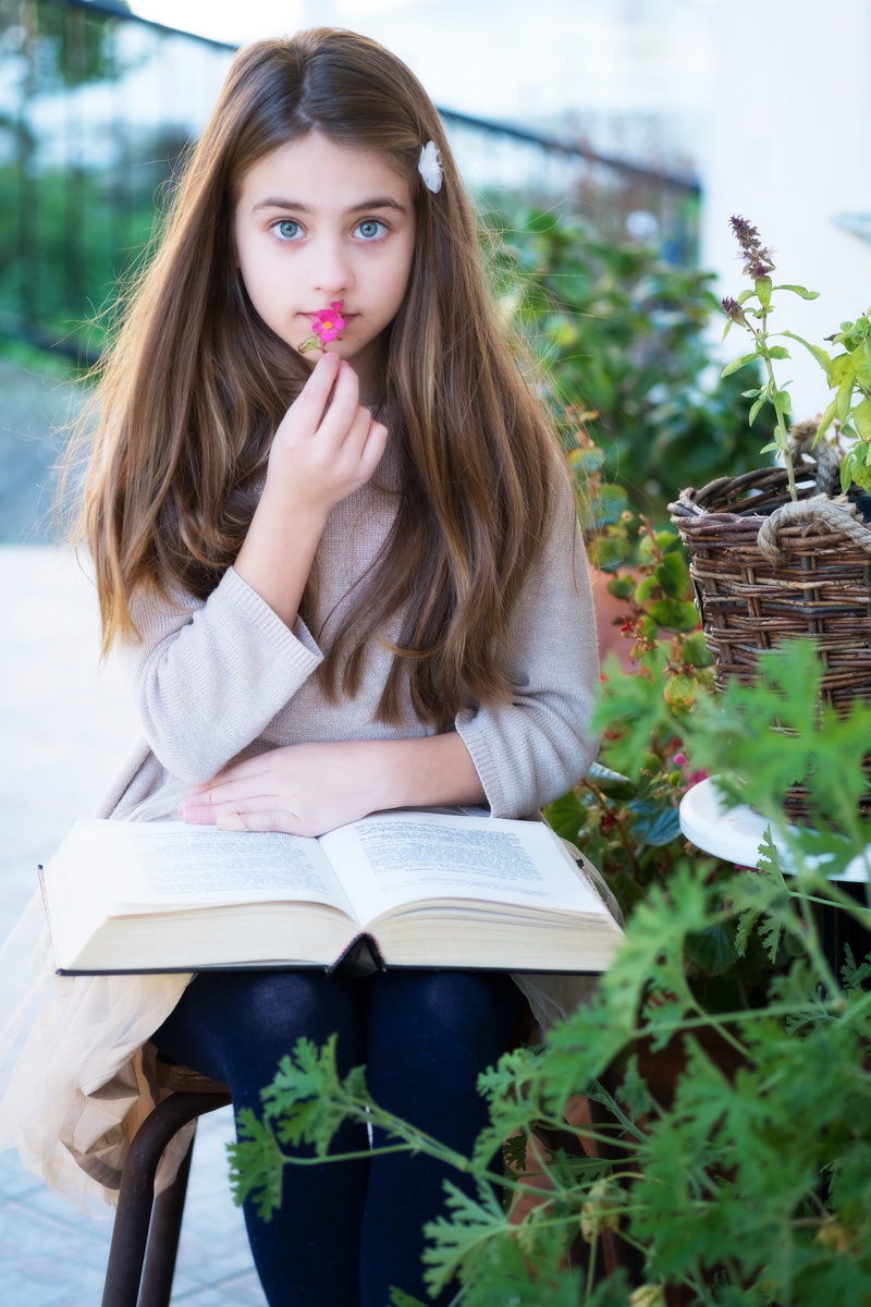 nature, read, white, contemplation, leisure activity, study, women, hair, look, teenager, front view, opened, wearing, plant, lamp, young women, looking at camera