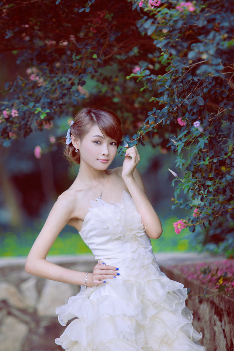 one person, front view, 4K, standing, retouching, bangs, outdoors, beautiful woman, young women, young adult, lifestyles, clothing, looking at camera