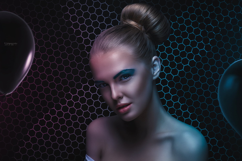 arlamovsky, retouching, dark, 1080P, balloon, women indoors, indoors, women, blonde, face, portrait, eyes, model