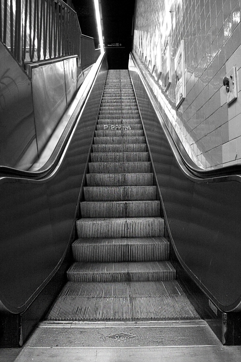the way forward, city, staircase, diminishing perspective, public transportation, subway, modern, urban, grayscale, interior, tunnel, people, high angle view