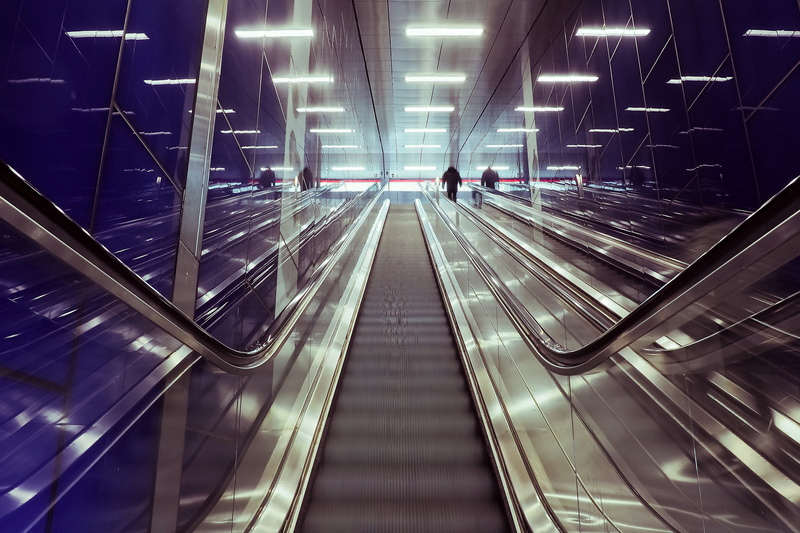 metro station, architecture, metro, mirroring, 4K, railway station, indoors, inside, light, airport, motion, düsseldorf, subway, direction, blue, illuminated