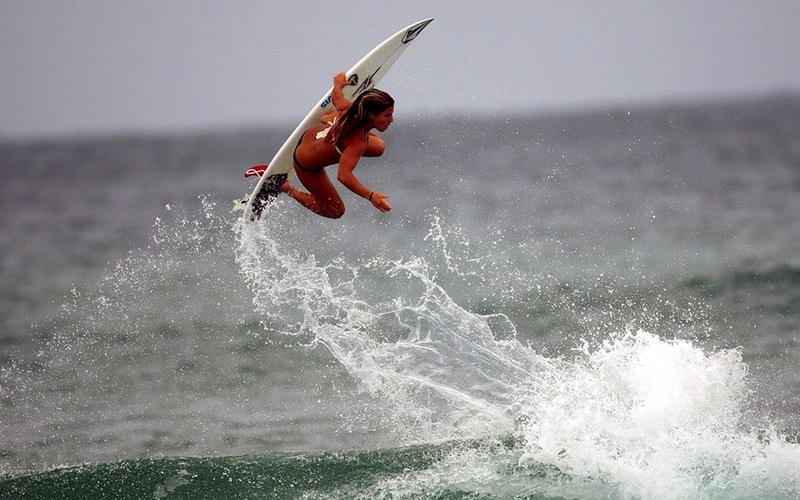 girl, surfer, 720P, surfing, air, clean, surfer girl, beach boys, boys, sports, hd, water sports, getting, beach