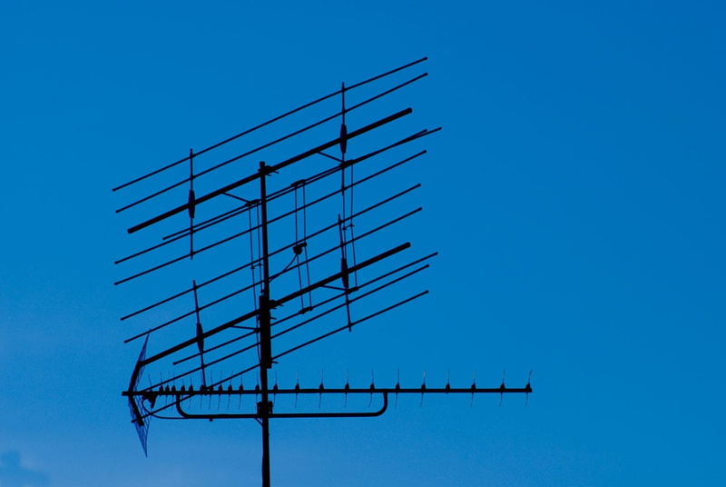 technology, sunny, Tv, television, copy space, nature, day, low angle view, outdoors, clear sky, corporate business, power supply, antenna - aerial, Broadcast