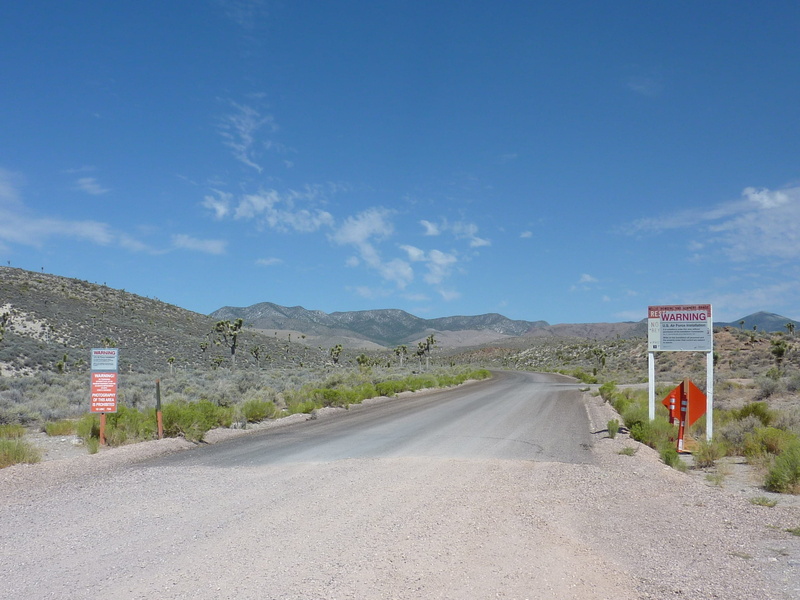 gateway, empty road, nevada, the way forward, extraterrestrial highway, direction, sky, Alien, blue, land, guarded, street sign, barriers, outdoors, communication