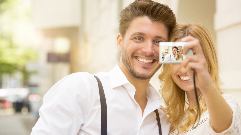 smiling, couple, front view, males, looking at camera, focus on foreground, lovers, photography themes, outdoors, two people, positive emotion, photography