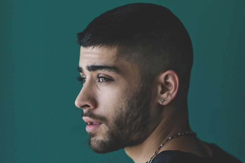 portrait, hd, young adult, beard, human face, real people, hair, young men, celebrities, looking, headshot, zayn malik, jewelry, hairstyle, green background
