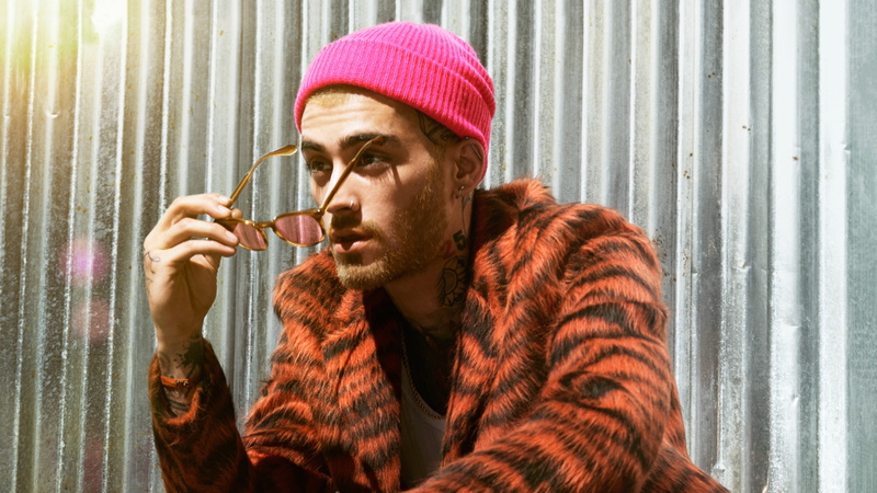 young adult, looking, food and drink, glass, celebrities, 4k, drink, alcohol, hat, warm clothing, beard, young men, men, refreshment, drinking, male celebrities