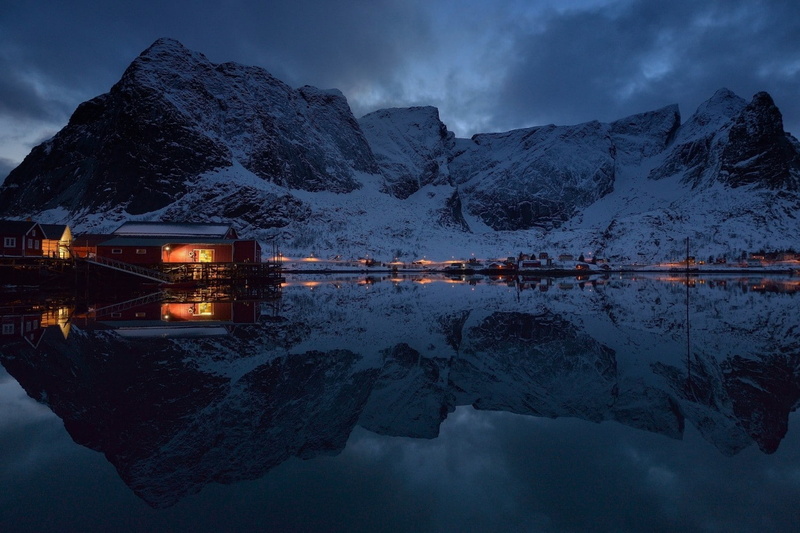 720P, lagoon, cold, water, calm, no people, lights, mountain, mountain range, outdoors, mountains, beauty in nature, lake, nature, snow, architecture